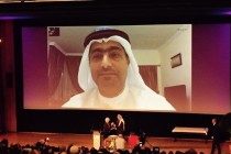 أحمد منصور يفوز بجائزة مارتن إينالز لعام 2015 رغم منعه من السفر